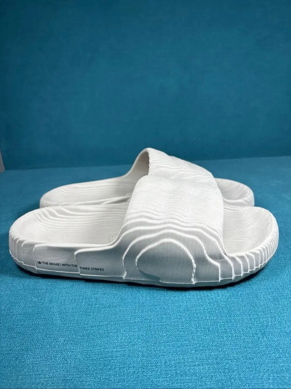 adidas Adilette 22 Slides White Cloud White Men's Size 11 HQ4670